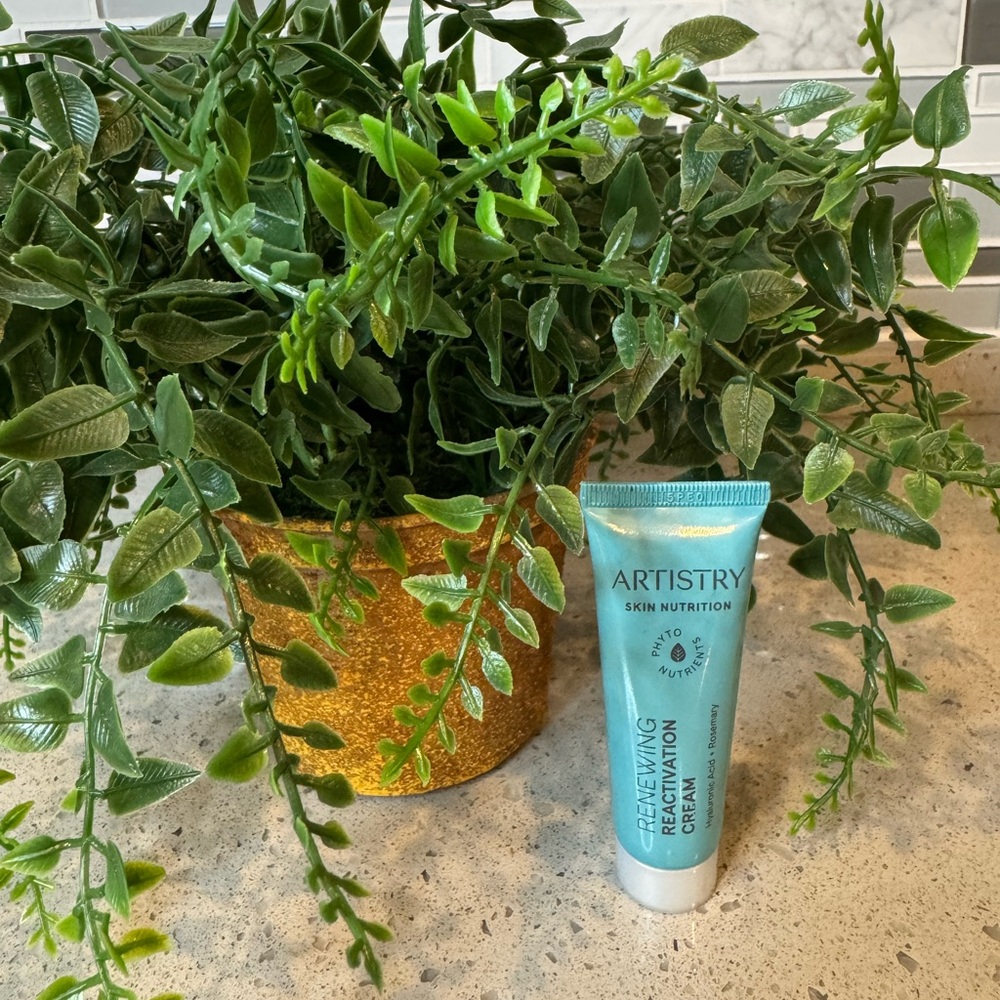 ARTISTRY - Renewing Reactivation Cream 0.5 Oz
